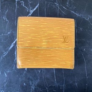 Louis Vuitton Epi Porte Feiulle Elise Credit Leather Trifold Wallet - Authentic
